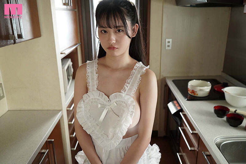 看到「穿乳牛装的巨乳妹妹」就超迷恋，用她的火辣J奶来安慰自己...