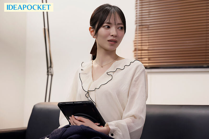 能力超专业的总裁秘书下海了！「光滑白虎美肌」看点满满！